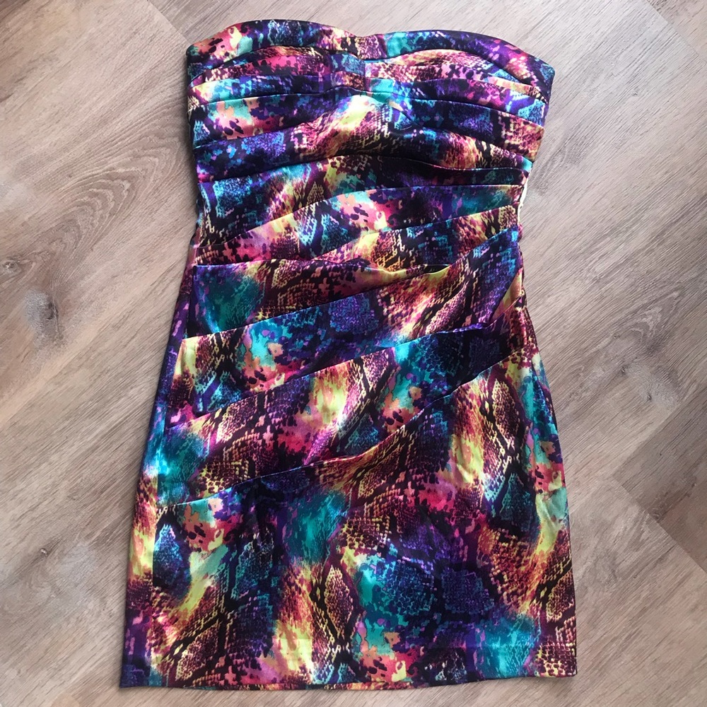 •Mini Dress•